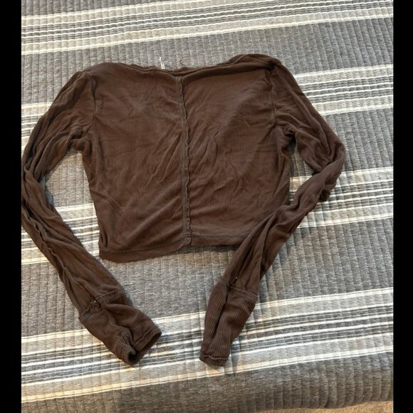 Urban Outfitters Distressed Long Sleeve Women's Crop Top Size XS - Picture 6 of 6